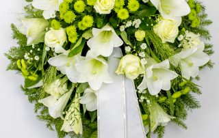 Matusepärg kuuseoksal - Kolm Lille lillepood